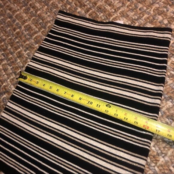 NWT
LOFT Black & Shimmery Gold Stripe Skirt - Sz SP - Picture 14 of 16